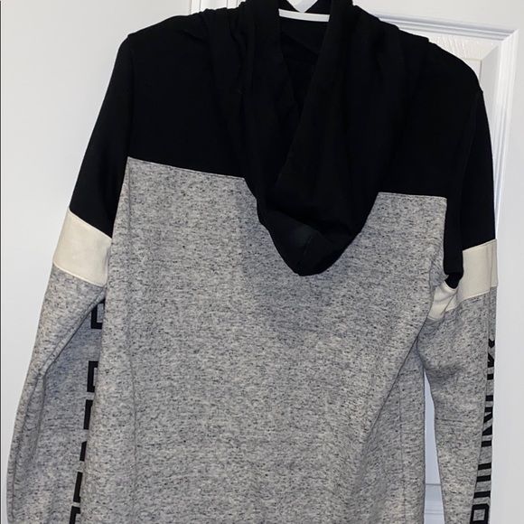 Sweatshirt - Picture 2 of 2